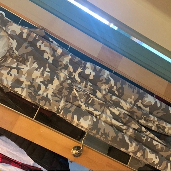 Camo onesie - Picture 1 of 5